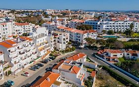 Typical T2 In Albufeira W/ Balcony By Lovelystay